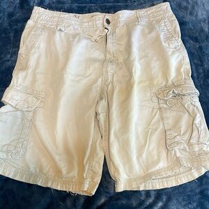 Men’s cargo shorts